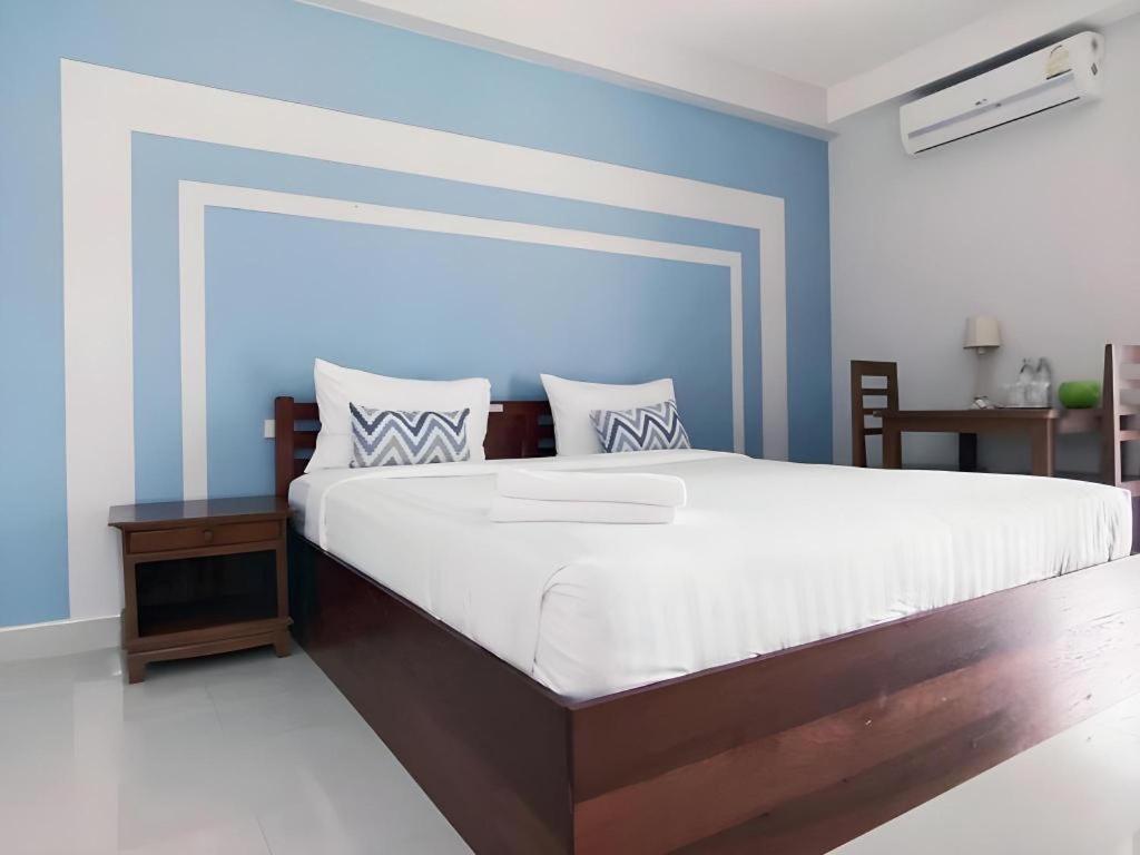 Iyara Residence Трат Екстериор снимка