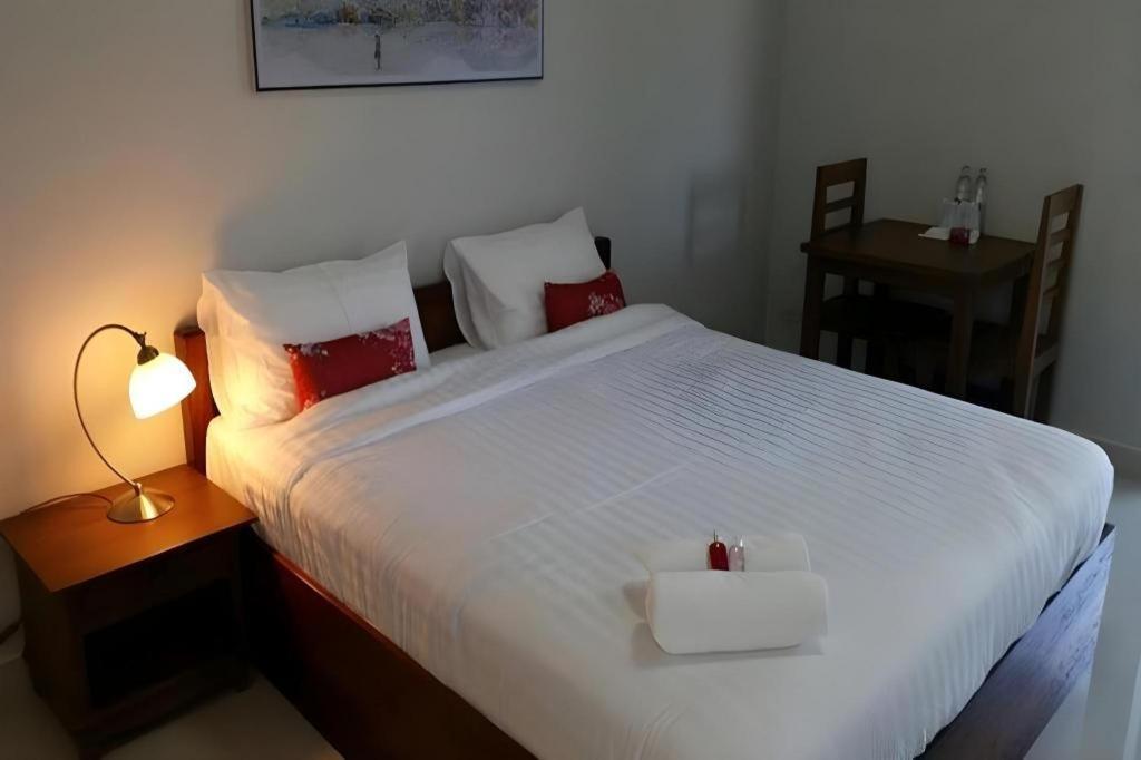 Iyara Residence Трат Екстериор снимка