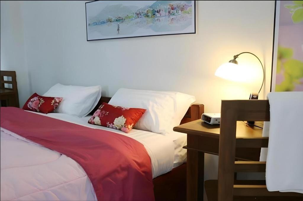 Iyara Residence Трат Екстериор снимка